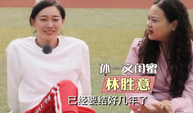 娇妻玩4p被3个男子伺候的简介